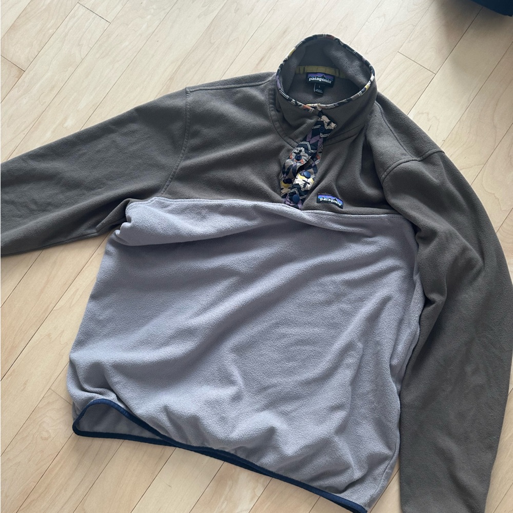 Men’s Patagonia crew neck sweater 3 buttons, size L